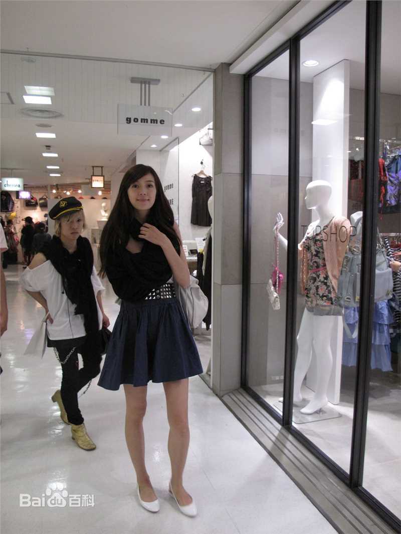 周韦彤(Cica Zhou)生活照素颜照相册