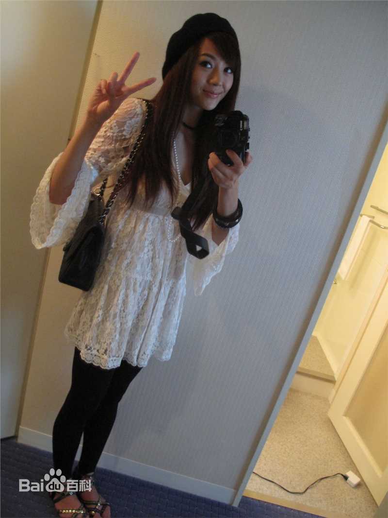 周韦彤(Cica Zhou)生活照素颜照相册