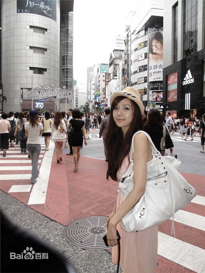 周韦彤(Cica Zhou)生活照素颜照相册