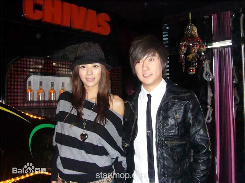 周韦彤(Cica Zhou)参加活动生活照相册