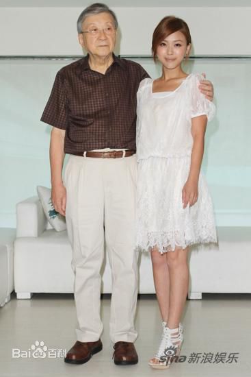 卓文萱(Genie)可爱萱萱生活照