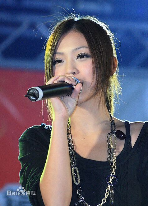 卓文萱(Genie)2010年北京演唱会生活照