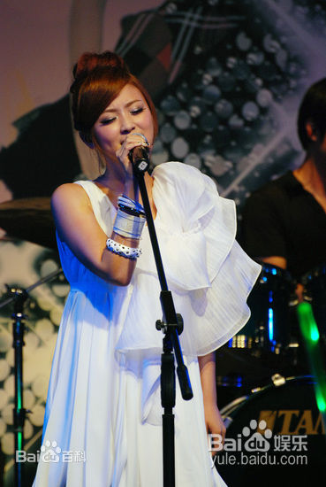 卓文萱(Genie)2010年北京演唱会生活照