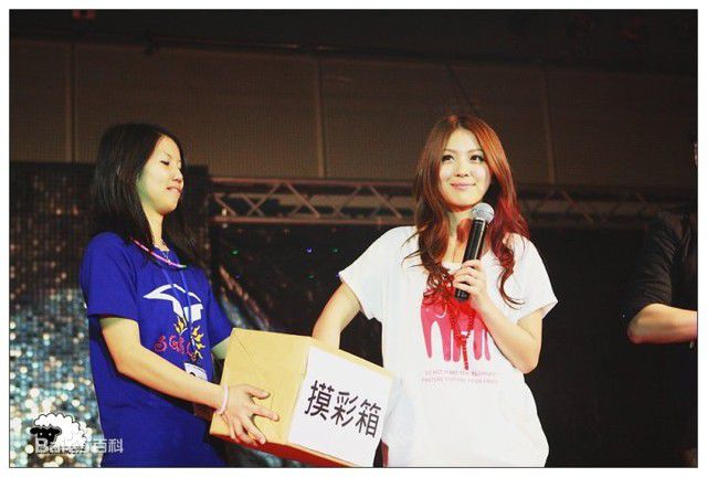 卓文萱(Genie)_校园歌会合集生活照