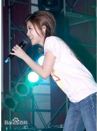 卓文萱(Genie)2009年爱在星光_手护贫童_演唱会前后照片