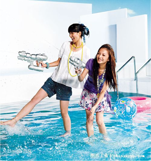 赵霁(Evonne)代言美特斯邦威图片图册