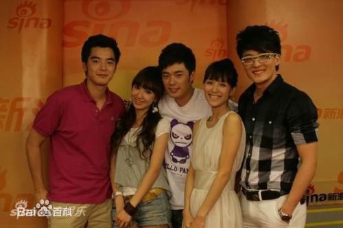 赵霁(Evonne)新浪访谈前后照片