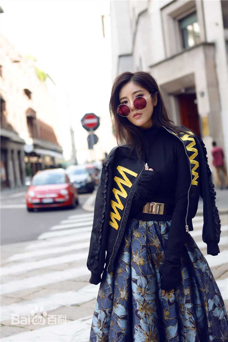 赵奕欢(Chloe Zhao)米兰时尚周图片图册