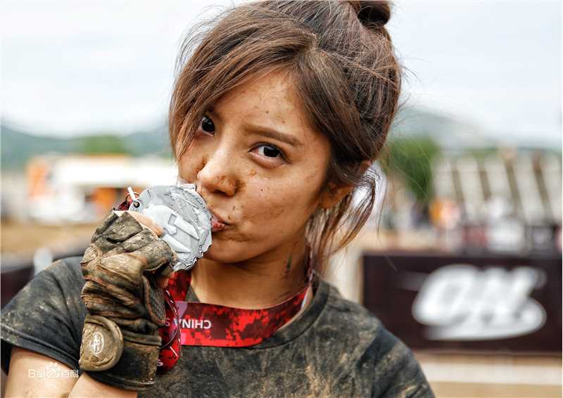 赵奕欢(Chloe Zhao)斯巴达勇士赛素颜照相册