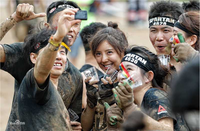 赵奕欢(Chloe Zhao)斯巴达勇士赛素颜照相册