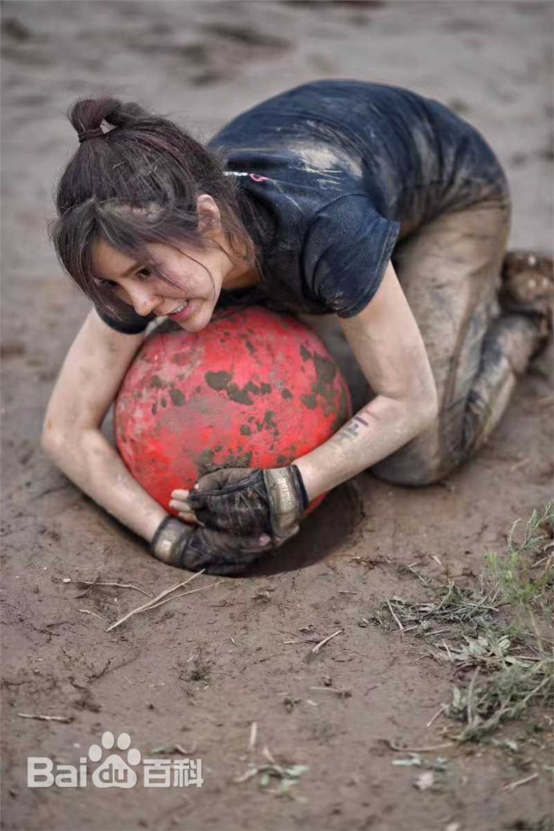 赵奕欢(Chloe Zhao)斯巴达勇士赛素颜照相册