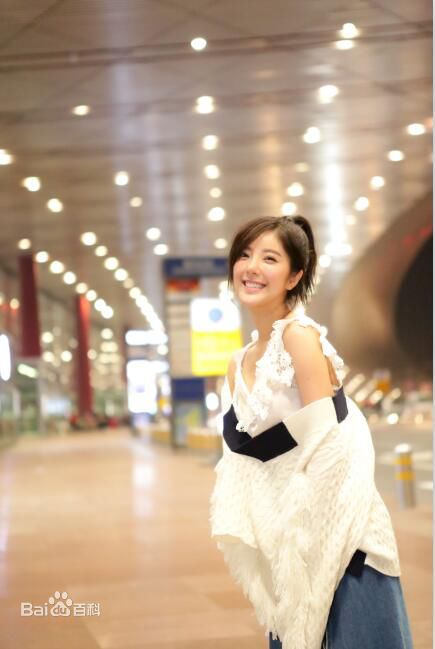 赵奕欢(Chloe Zhao)美图图册