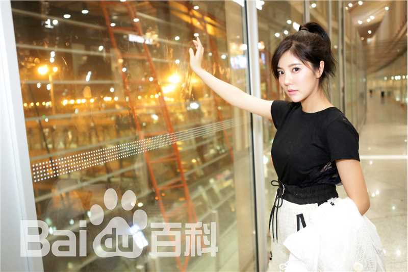 赵奕欢(Chloe Zhao)美图图册