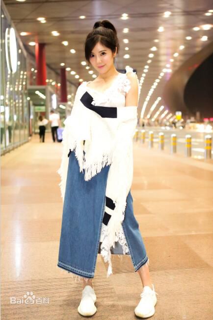 赵奕欢(Chloe Zhao)美图图册