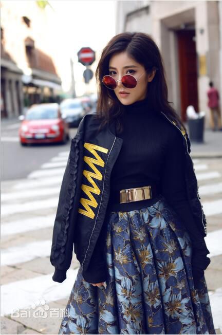 赵奕欢(Chloe Zhao)美图图册