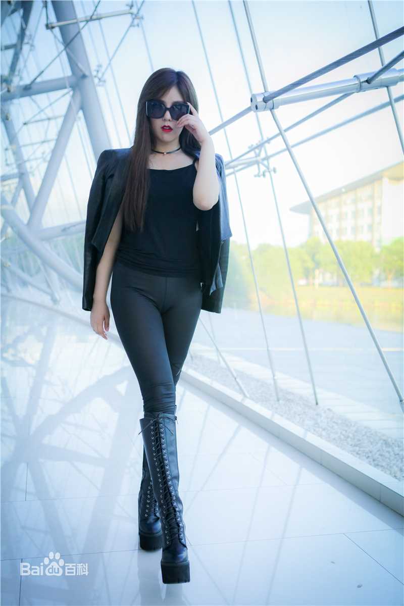 赵奕欢(Chloe Zhao)《很纯很暧昧》精选剧照