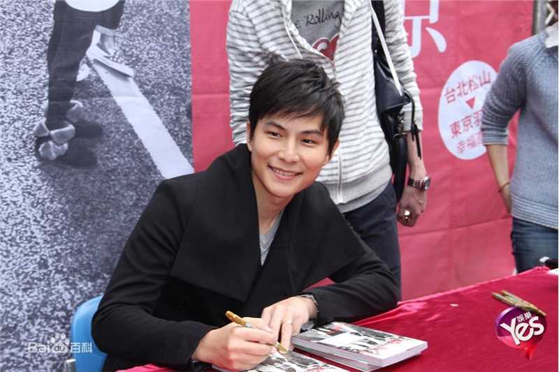 孙协志(Tony Sun)2012年签书会图片图册