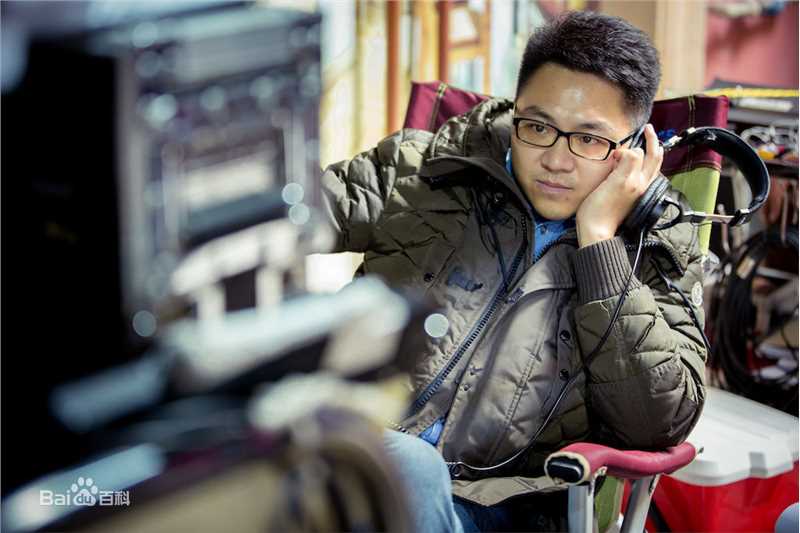 最新崔亮(JamesTsui)在《亲爱的她们》中的壁纸