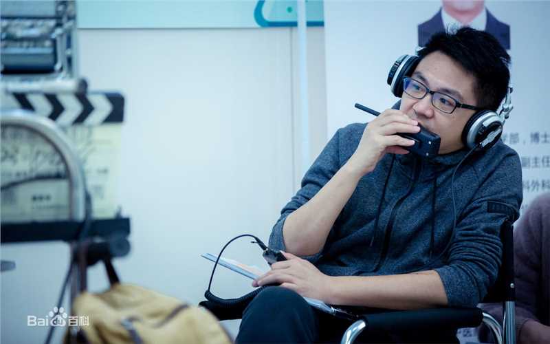 最新崔亮(JamesTsui)在《亲爱的她们》中的壁纸