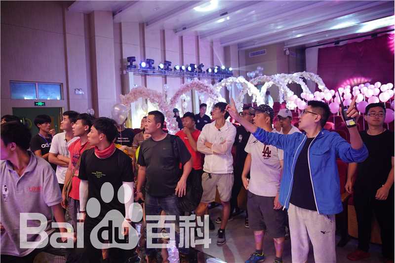 精选崔亮(JamesTsui)在《七月与安生》中的图册