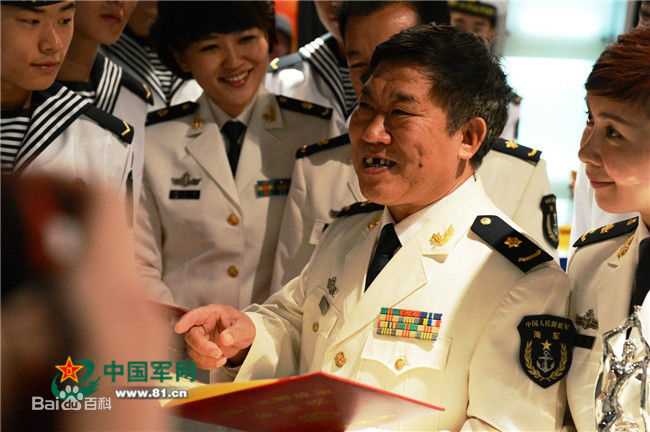 高清杜旭东性感图片