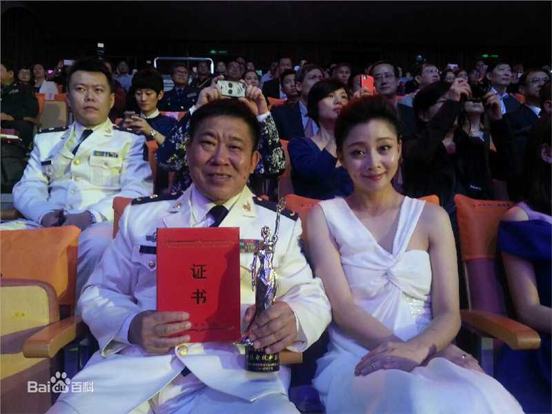 高清杜旭东性感图片