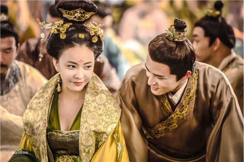 精选刘威葳(Vivienne Liu)在在《大唐荣耀》中饰演的张皇后中的图册