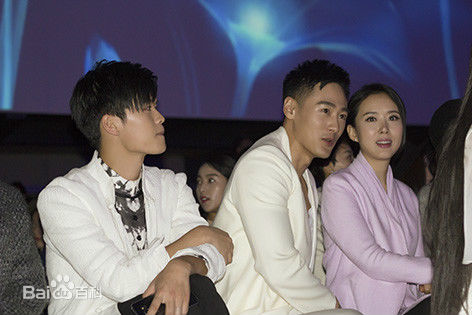 亓航2015年11月，亮相中国国际时装周前后照片