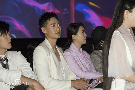 亓航2015年11月，亮相中国国际时装周前后照片