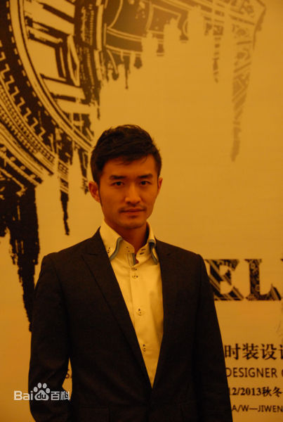 李泰延(Terry Li)出席时装周前后照片