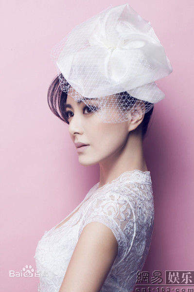 陈廷嘉(Elena Chen)最优质时尚 演绎梦幻蕾丝大片