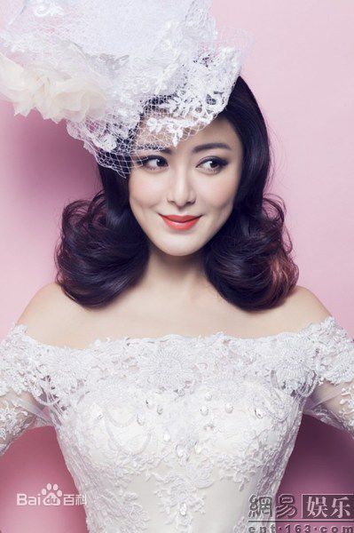 陈廷嘉(Elena Chen)最优质时尚 演绎梦幻蕾丝大片