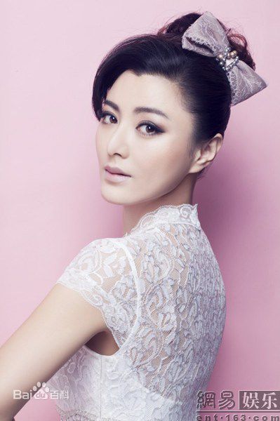 陈廷嘉(Elena Chen)最优质时尚 演绎梦幻蕾丝大片