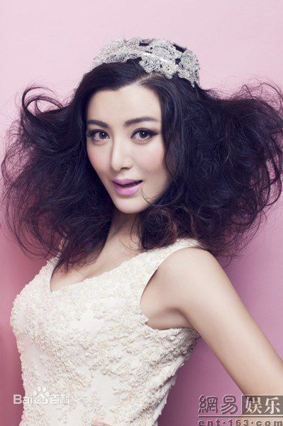 陈廷嘉(Elena Chen)最优质时尚 演绎梦幻蕾丝大片