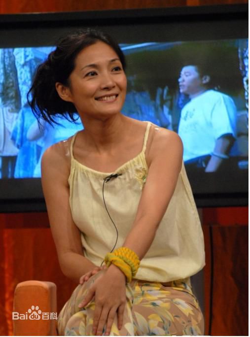 李婷在与邵峰一起参加《流金岁月》，为《我心依旧》小真扮演者中的