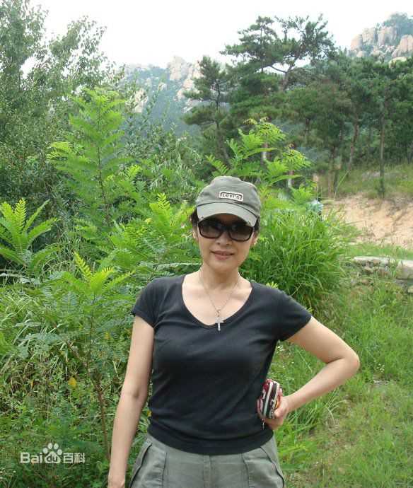 宋晓英生活照壁纸壁纸