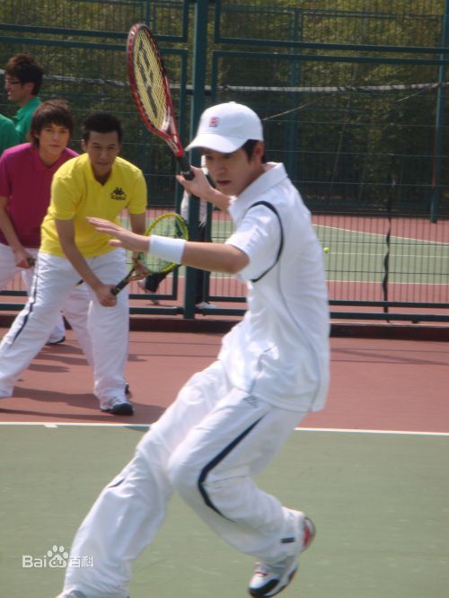 最新秦俊杰在《网球王子》龙马中的壁纸