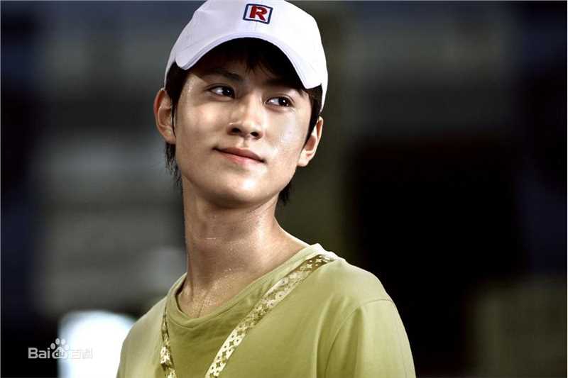 最新秦俊杰在《网球王子》龙马中的壁纸