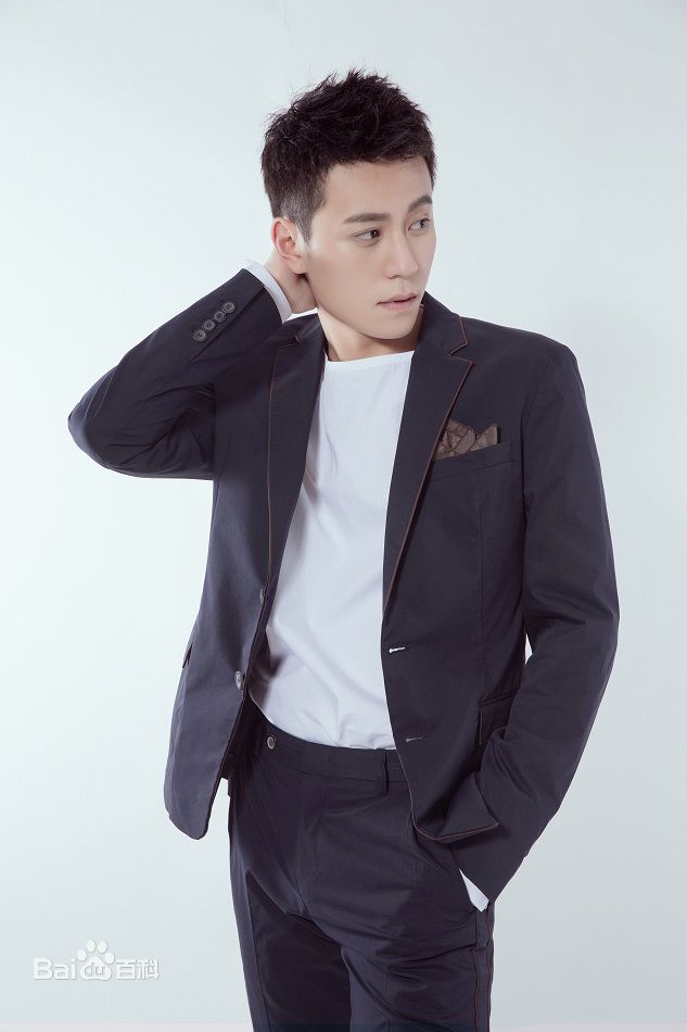 秦俊杰最新图集