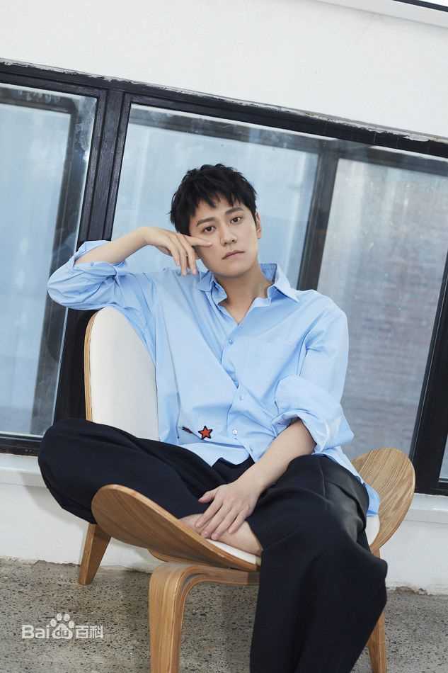 秦俊杰最新图集