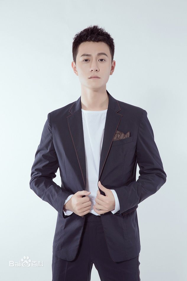 秦俊杰最新图集