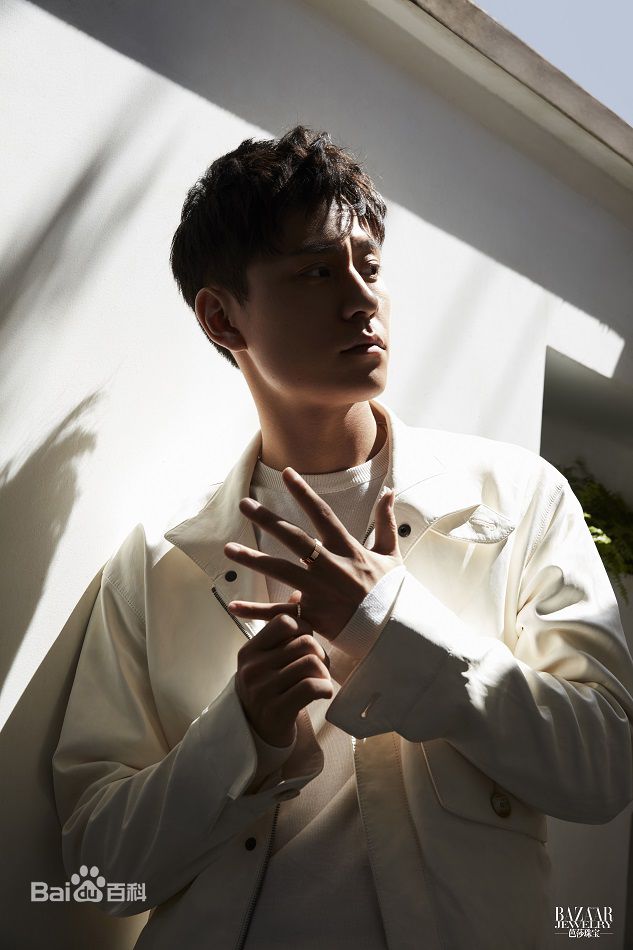 秦俊杰最新杂志图册图集