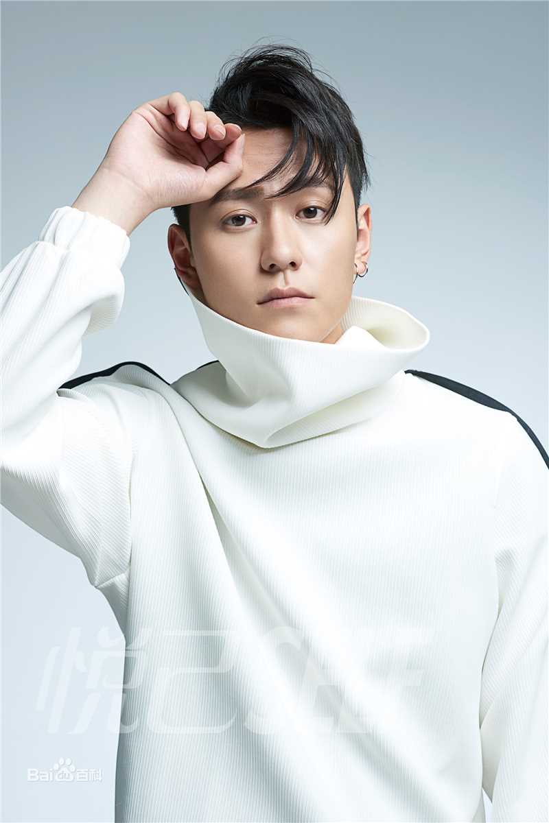 秦俊杰最新杂志图册图集