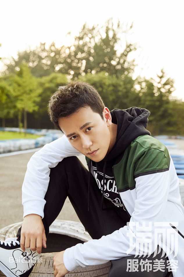 秦俊杰最新杂志图册图集