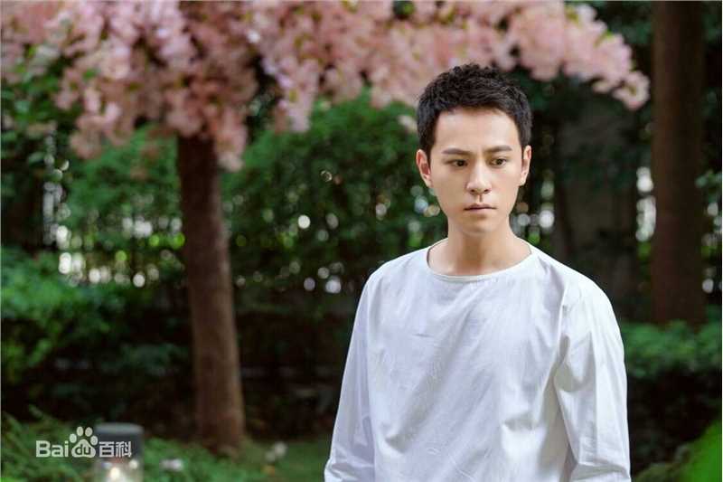 秦俊杰泡沫之夏精选剧照