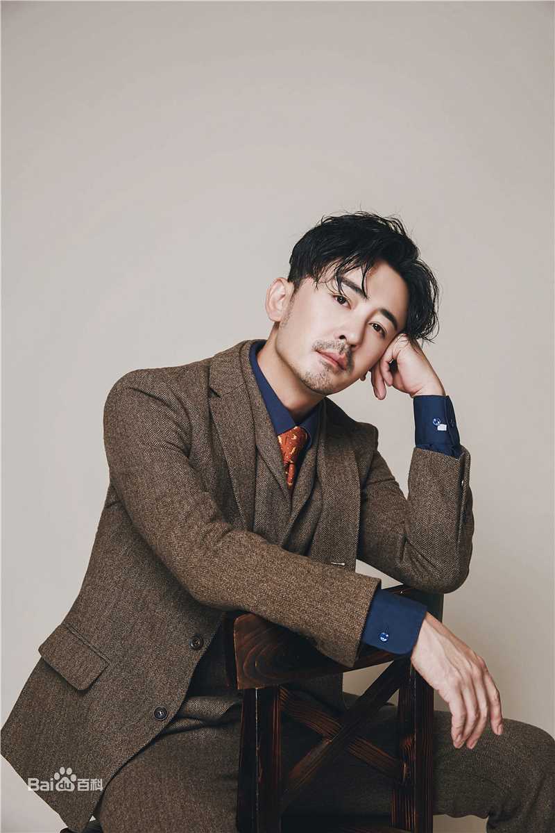 最新李雅男性感图片