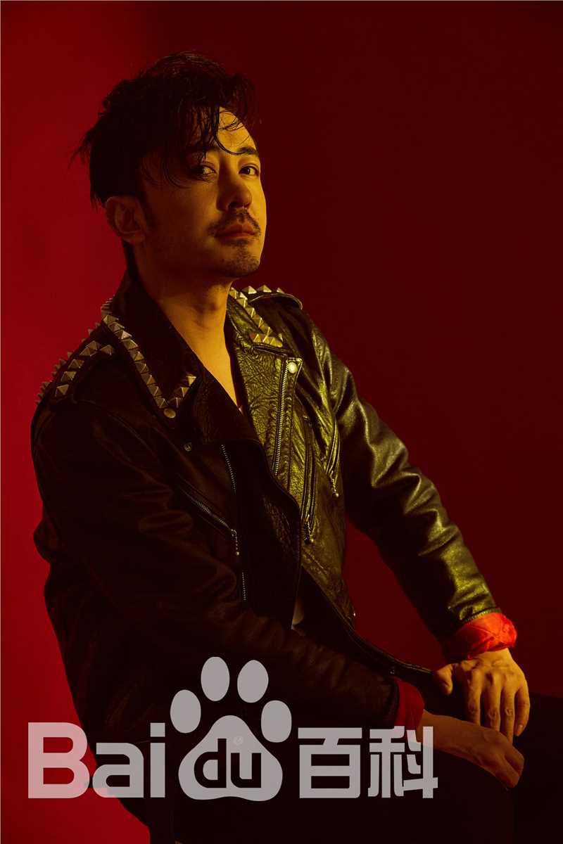 最新李雅男性感图片