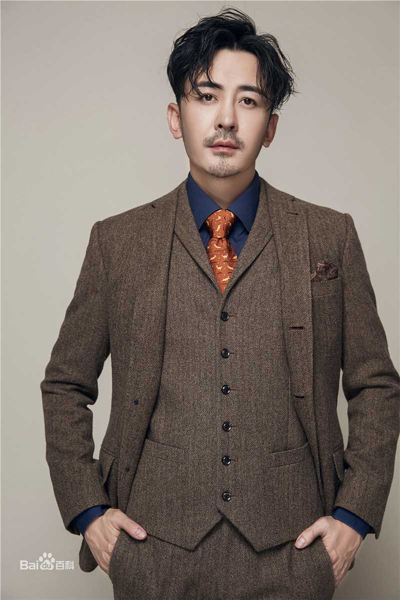 最新李雅男性感图片