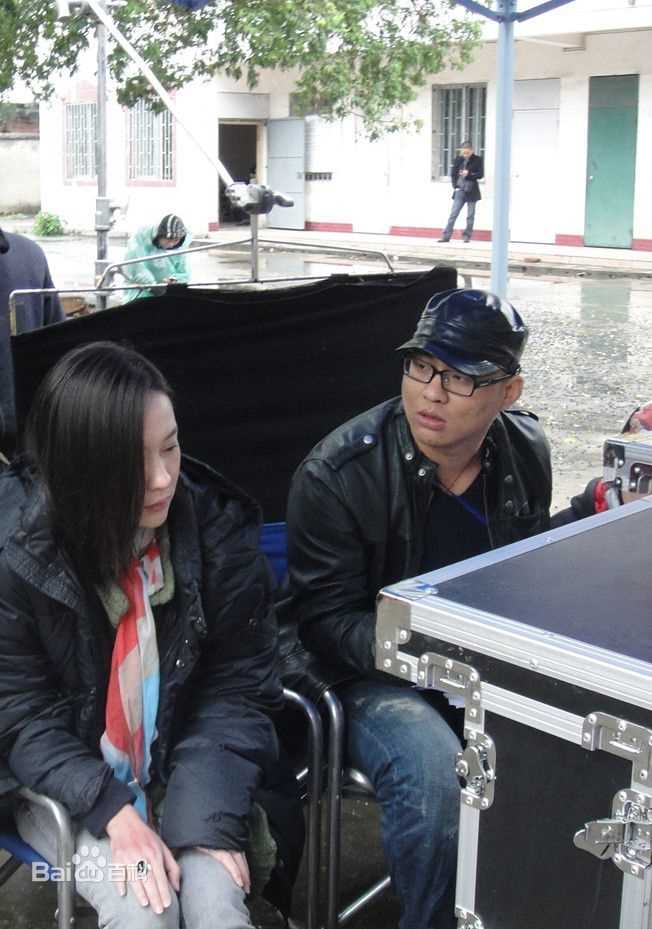 张江南工作照前后照片