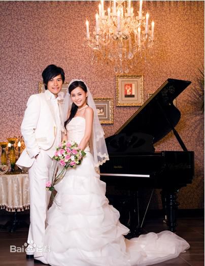 陈家乐(Carlos Chan、Chan Ka Lok)婚纱照前后照片